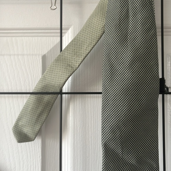 Tommy Hilifiger tie with tonal greens - Picture 4 of 4